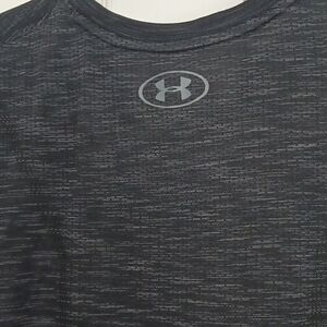 Under Armor men's XL heat gear workout shirt